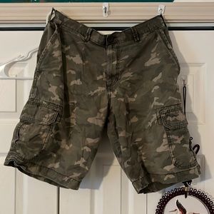 Eddie Bauer cargo Camo vintage shorts.